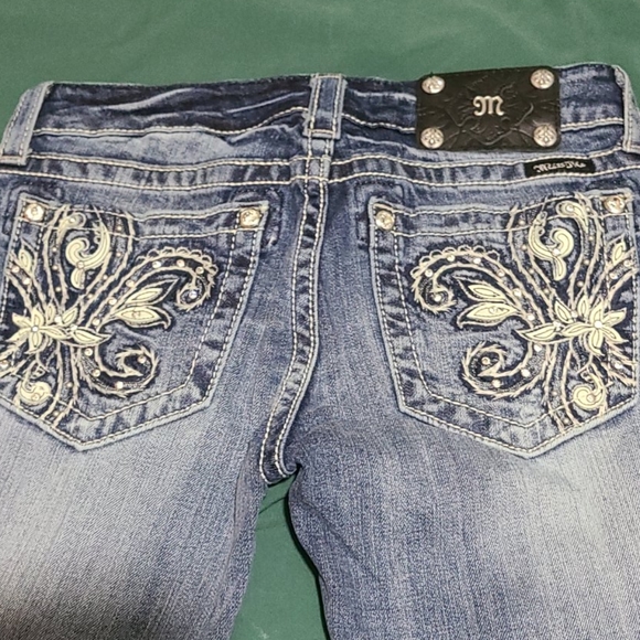 Jeans - Picture 3 of 8